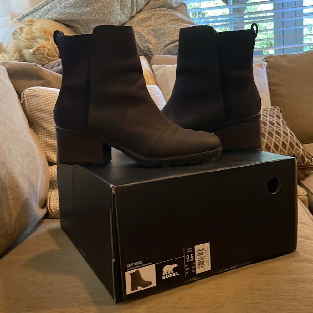 Sorel Cate Bootie H.P. 🎉 - Picture 2 of 4